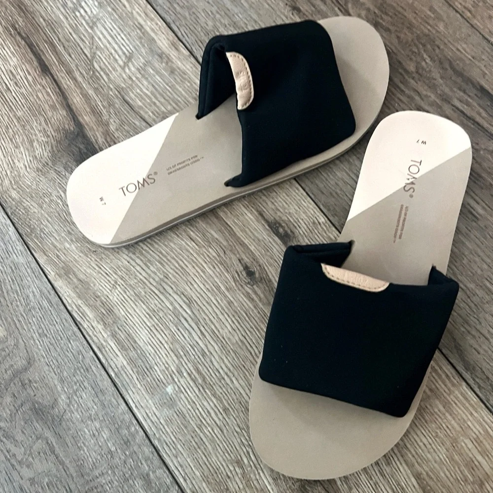 TOMS Women's Carly Slide Sandals Black Size 7 - Picture 5 of 6